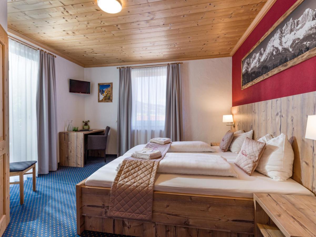 Haus Tirol Hotel Бриксен-им-Тале Екстериор снимка
