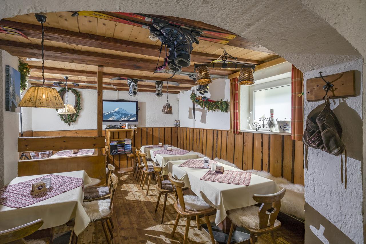 Haus Tirol Hotel Бриксен-им-Тале Екстериор снимка